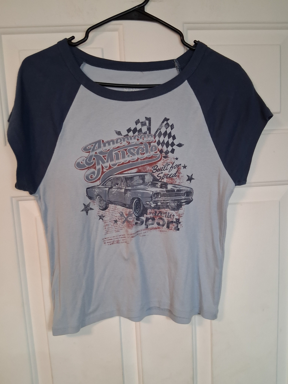 Social Scene American Muscle Raglan Car Tee Light Blue/Navy Casual Large